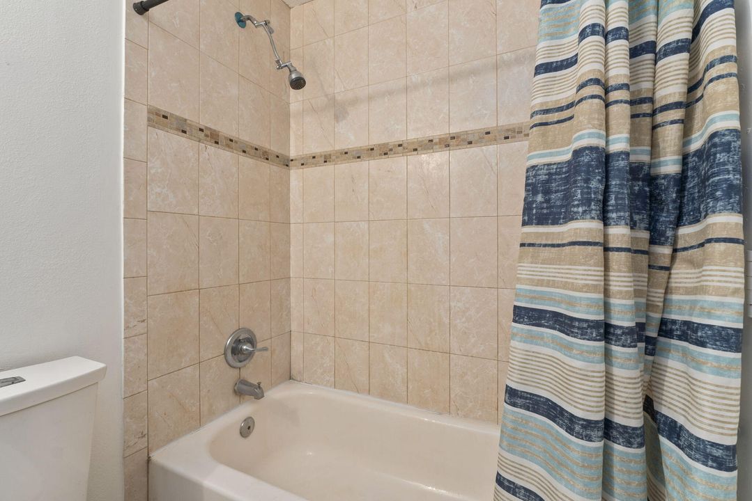 Active With Contract: $279,900 (2 beds, 2 baths, 1514 Square Feet)