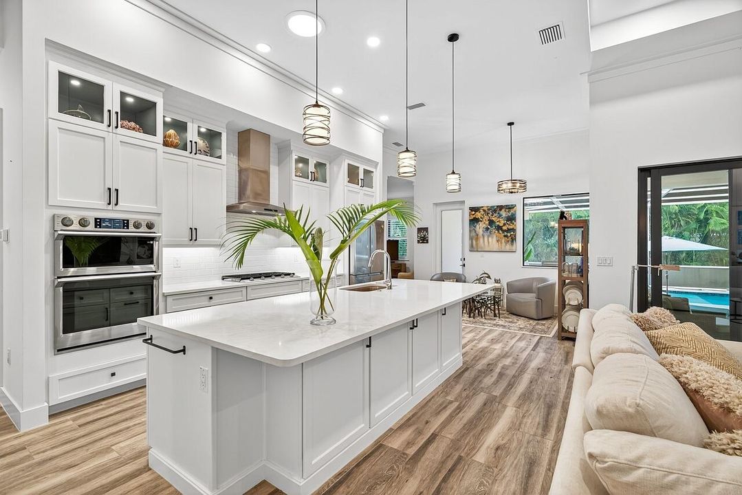 待售: $2,395,000 (3 贝兹, 3 浴室, 2438 平方英尺)