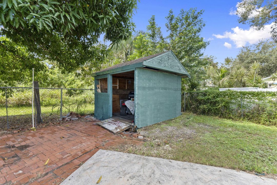 Active With Contract: $279,900 (2 beds, 2 baths, 1514 Square Feet)