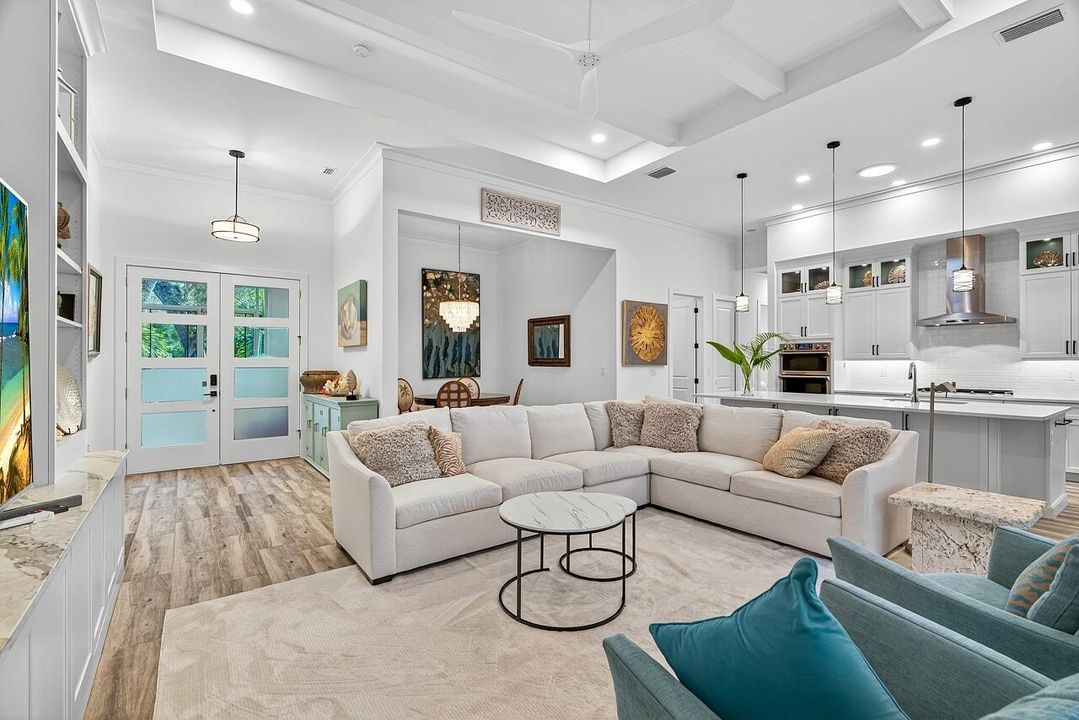 待售: $2,395,000 (3 贝兹, 3 浴室, 2438 平方英尺)