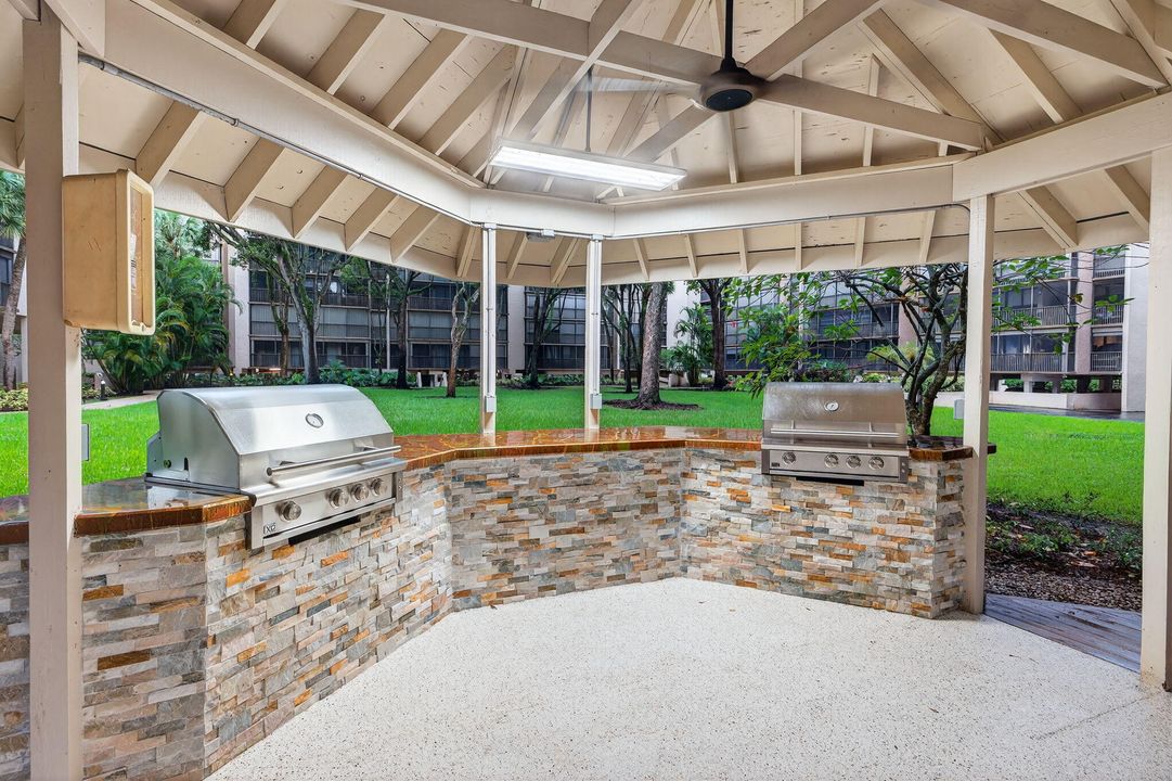 待售: $450,000 (2 贝兹, 2 浴室, 1845 平方英尺)