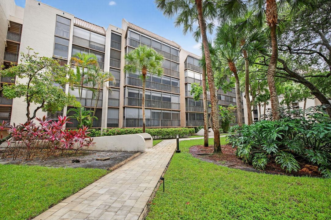 待售: $450,000 (2 贝兹, 2 浴室, 1845 平方英尺)