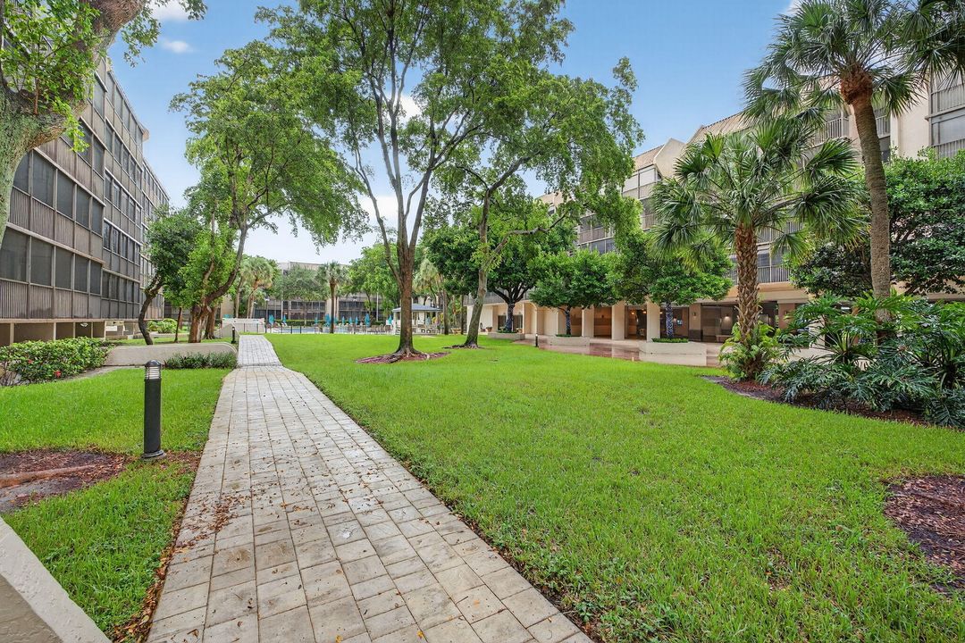 待售: $450,000 (2 贝兹, 2 浴室, 1845 平方英尺)