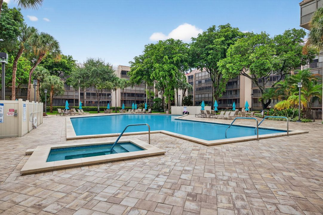 待售: $450,000 (2 贝兹, 2 浴室, 1845 平方英尺)