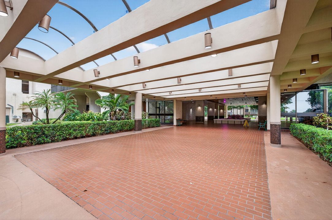 待售: $450,000 (2 贝兹, 2 浴室, 1845 平方英尺)