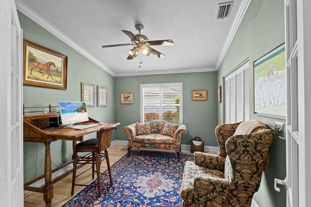 Под контрактом: $745,000 (3 спален, 2 ванн, 1944 Квадратных фут)