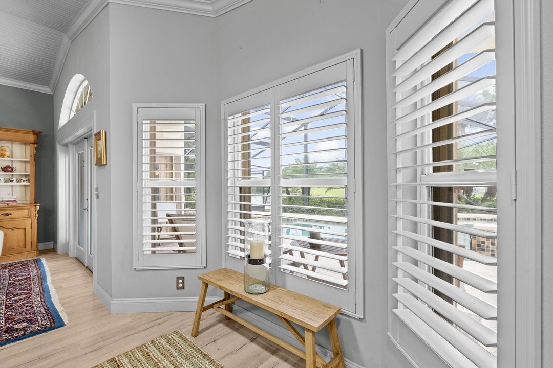 Под контрактом: $745,000 (3 спален, 2 ванн, 1944 Квадратных фут)