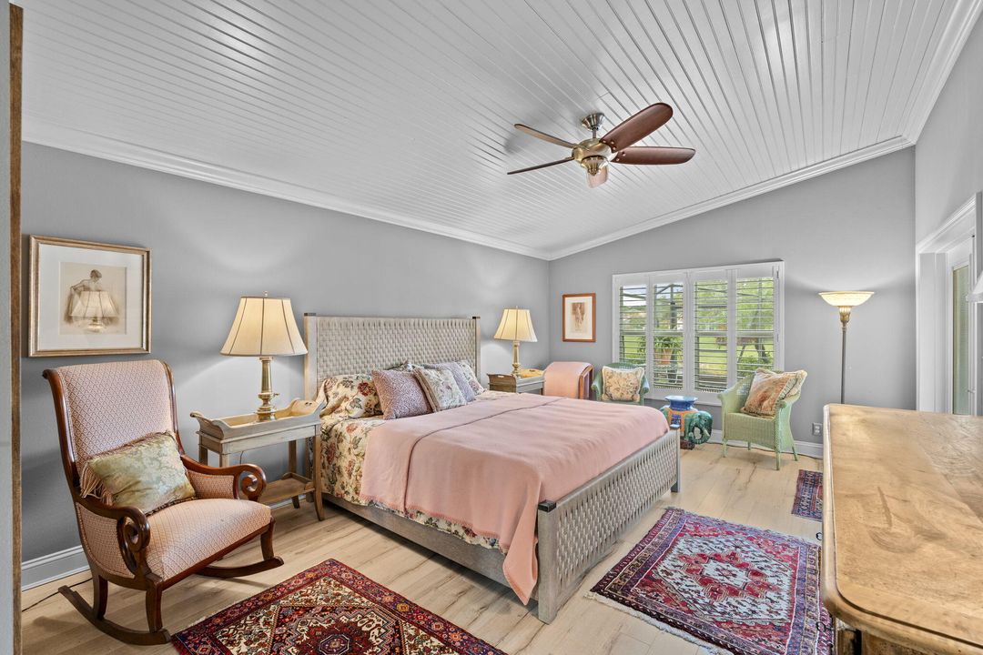 Под контрактом: $745,000 (3 спален, 2 ванн, 1944 Квадратных фут)