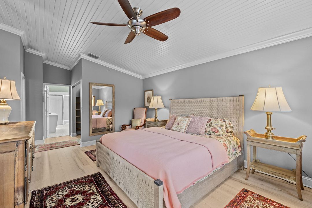 Под контрактом: $745,000 (3 спален, 2 ванн, 1944 Квадратных фут)