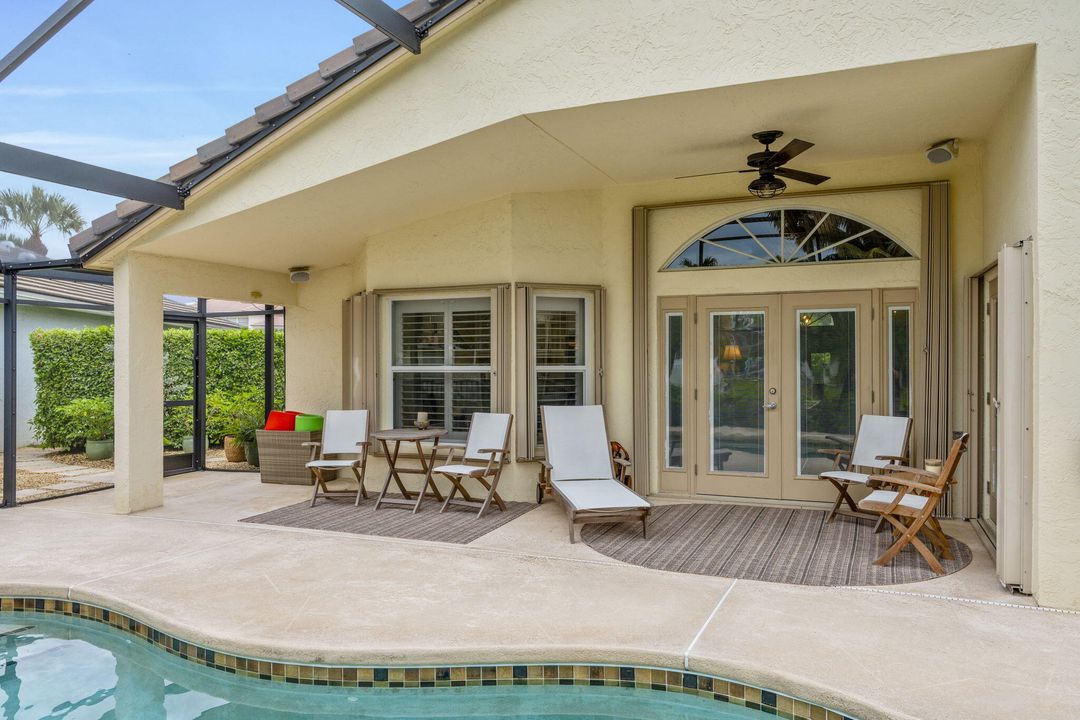 Под контрактом: $745,000 (3 спален, 2 ванн, 1944 Квадратных фут)