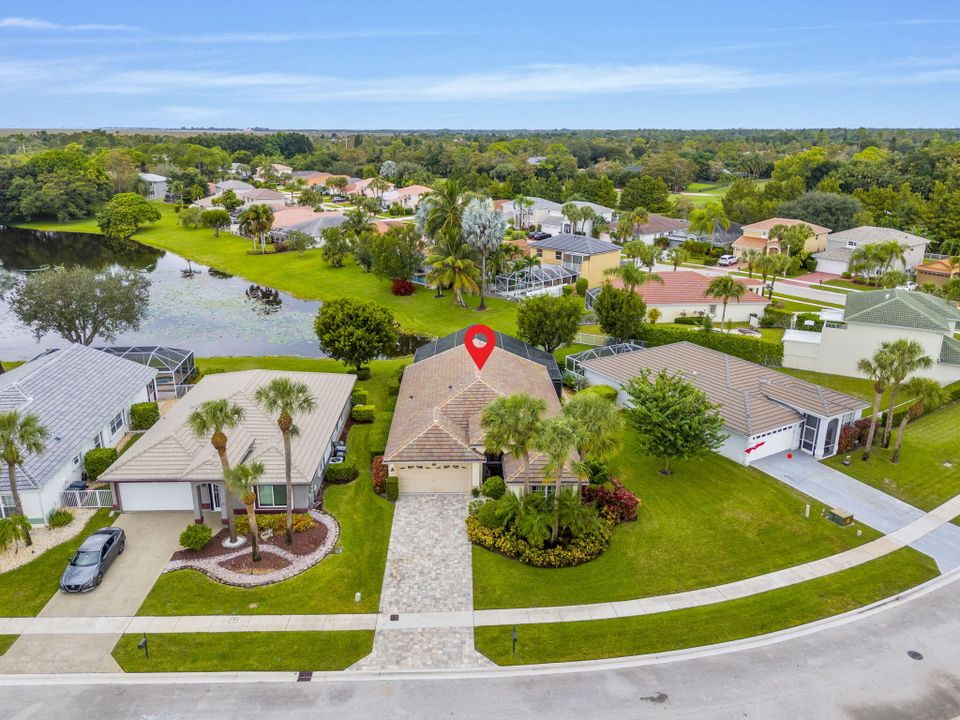 Под контрактом: $745,000 (3 спален, 2 ванн, 1944 Квадратных фут)