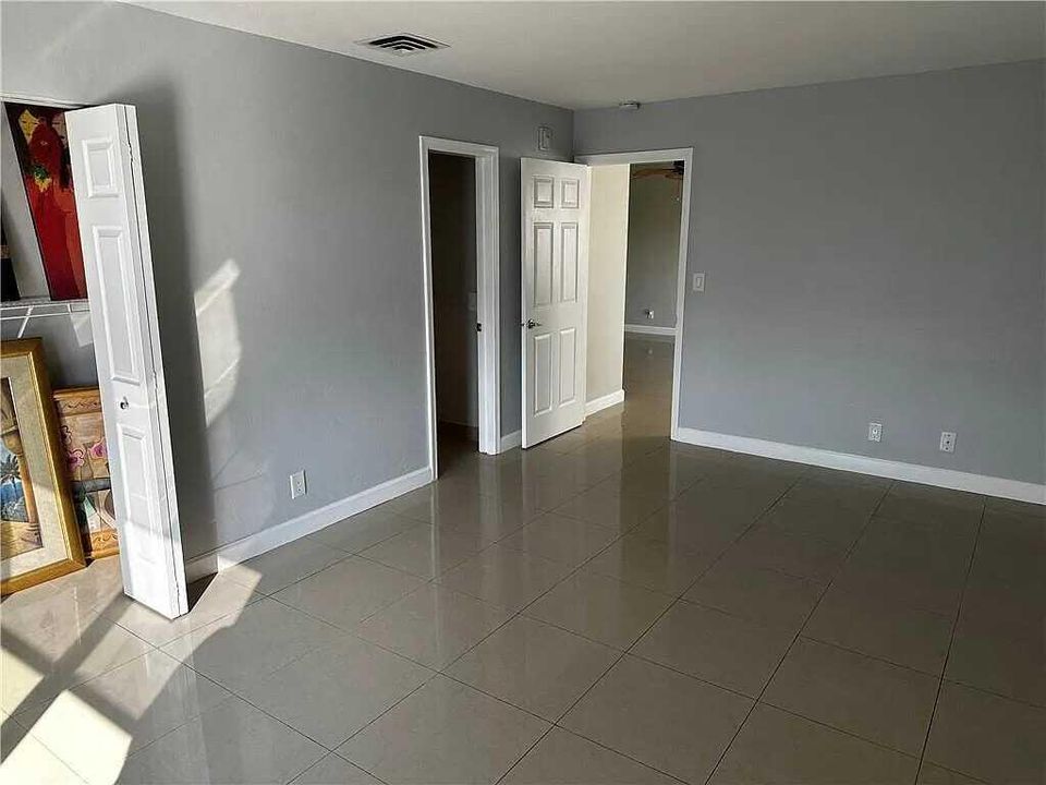 出租: $2,290 (2 贝兹, 2 浴室, 1121 平方英尺)