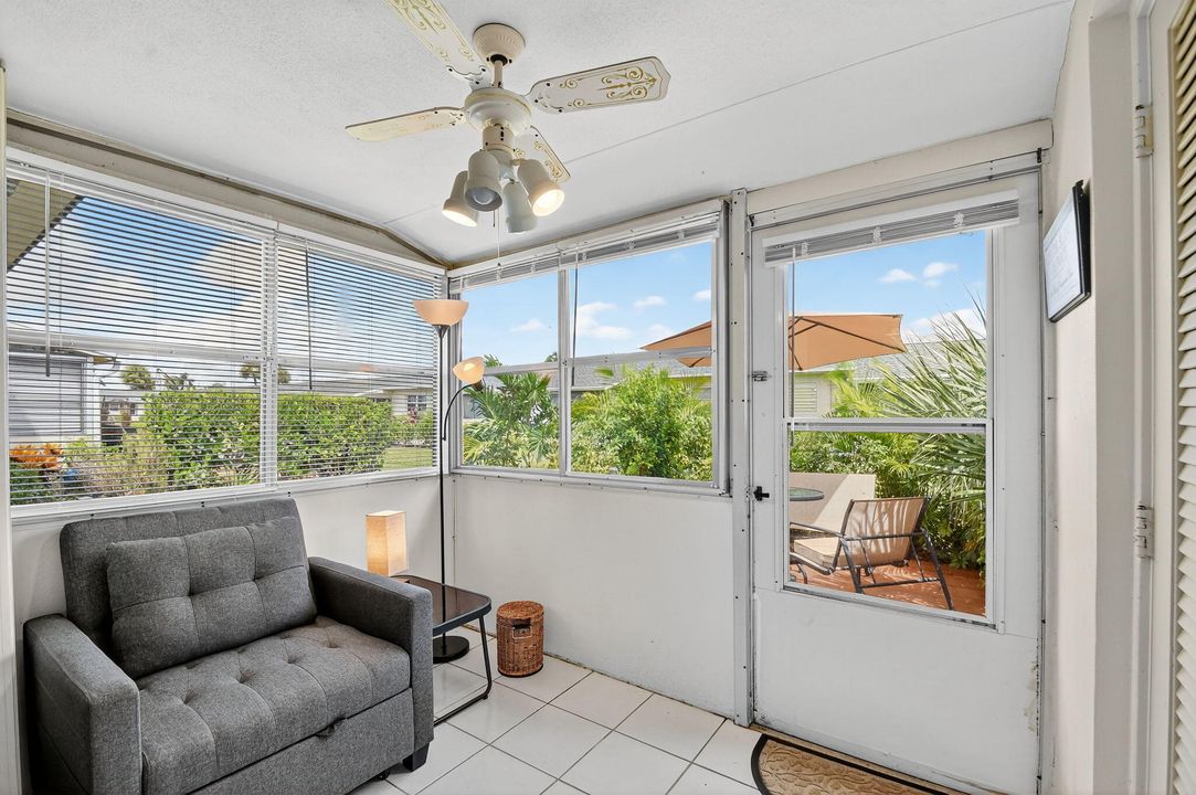 合同活跃: $1,400 (1 贝兹, 1 浴室, 612 平方英尺)