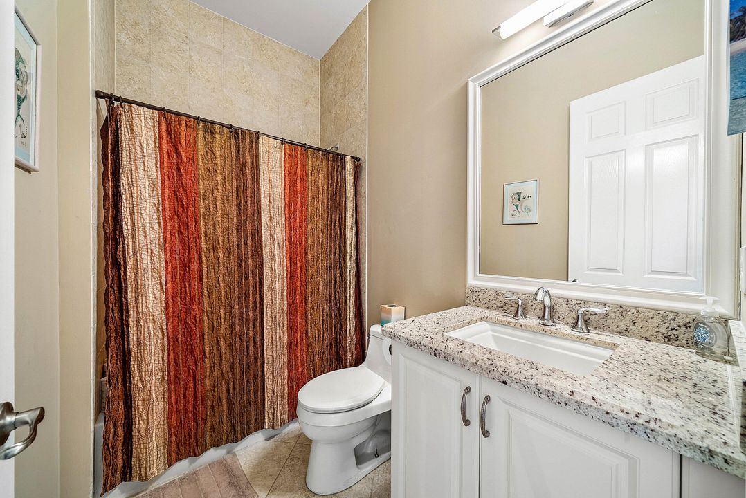 合同活跃: $999,000 (3 贝兹, 3 浴室, 2615 平方英尺)