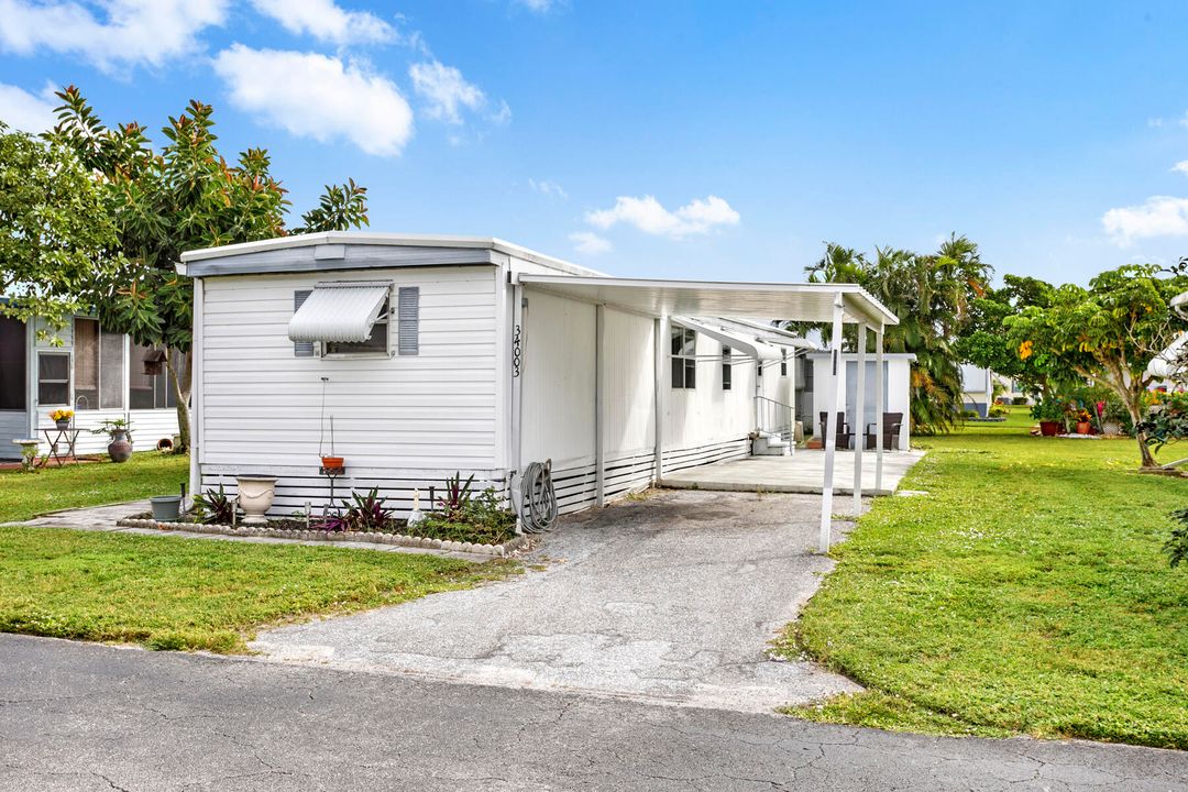 For Sale: $124,000 (3 beds, 1 baths, 972 Square Feet)