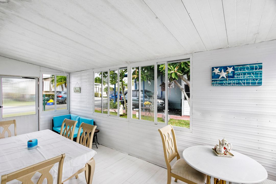 For Sale: $124,000 (3 beds, 1 baths, 972 Square Feet)