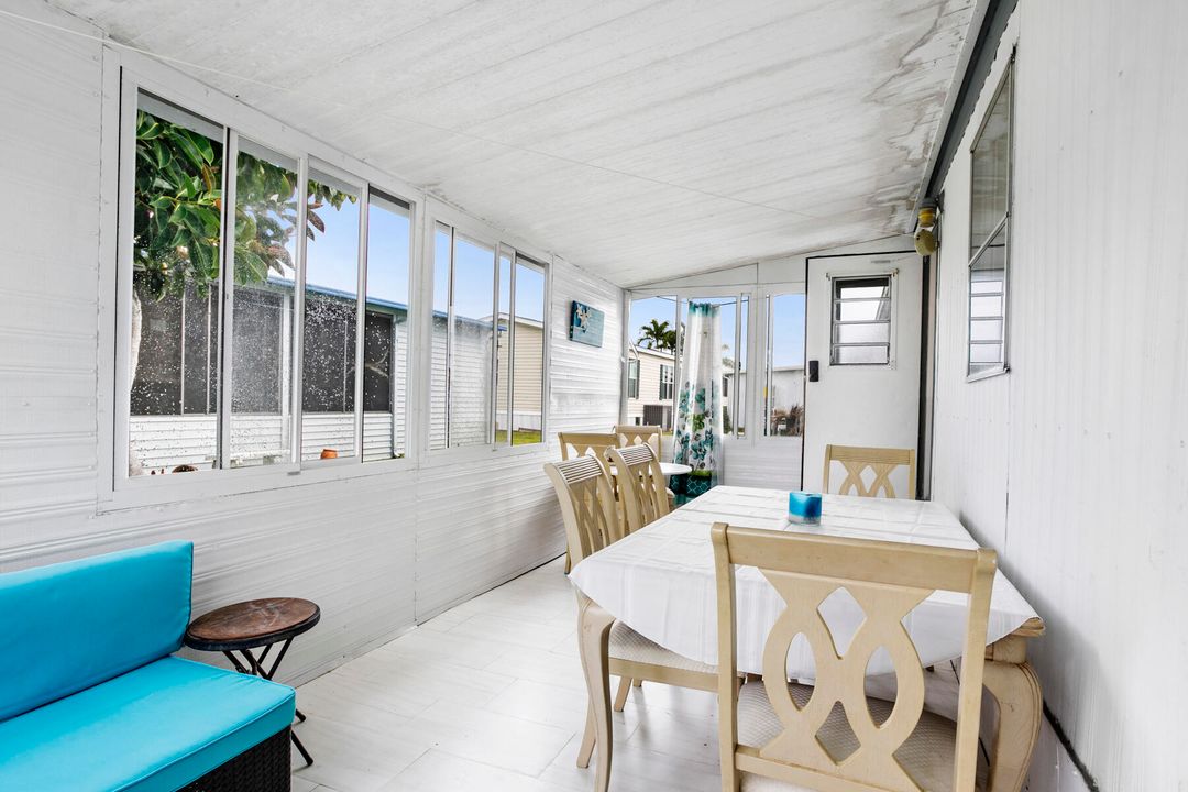 For Sale: $124,000 (3 beds, 1 baths, 972 Square Feet)