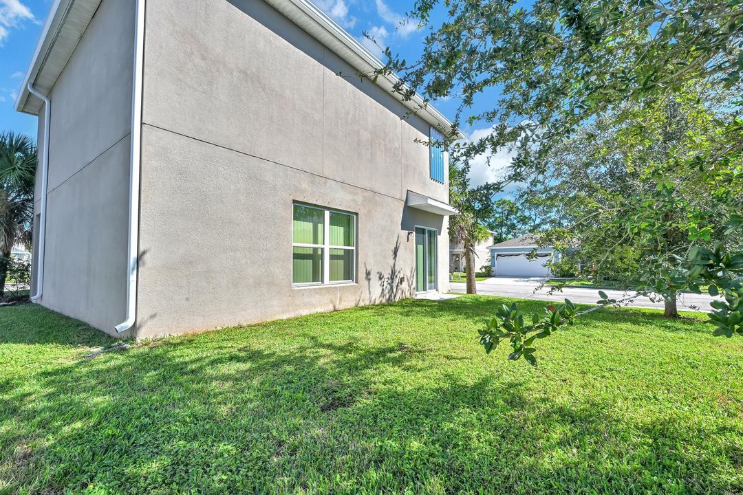 出租: $2,400 (4 贝兹, 2 浴室, 2046 平方英尺)