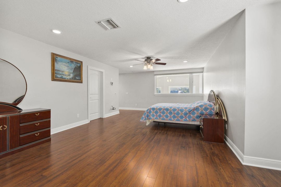 For Sale: $2,175,888 (5 beds, 5 baths, 5028 Square Feet)