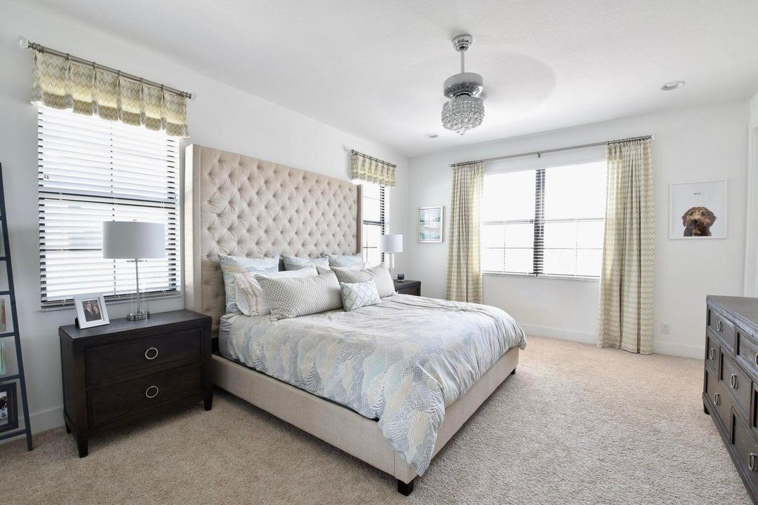 Под контрактом: $5,300 (3 спален, 3 ванн, 2252 Квадратных фут)