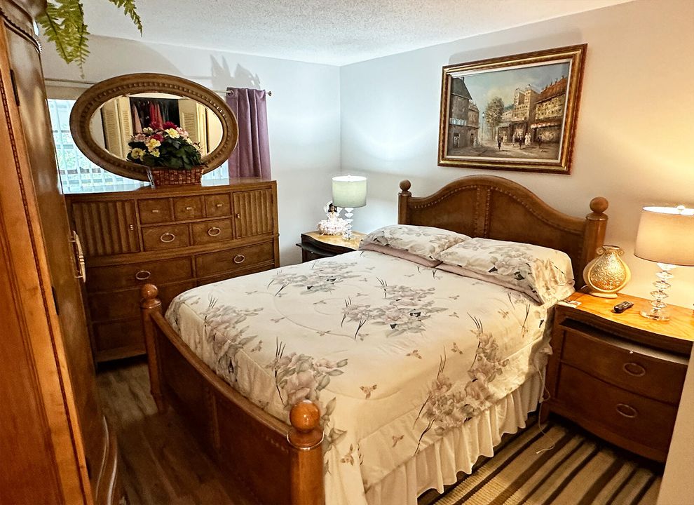 For Sale: $139,888 (2 beds, 1 baths, 798 Square Feet)