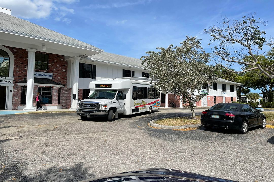 For Sale: $139,888 (2 beds, 1 baths, 798 Square Feet)