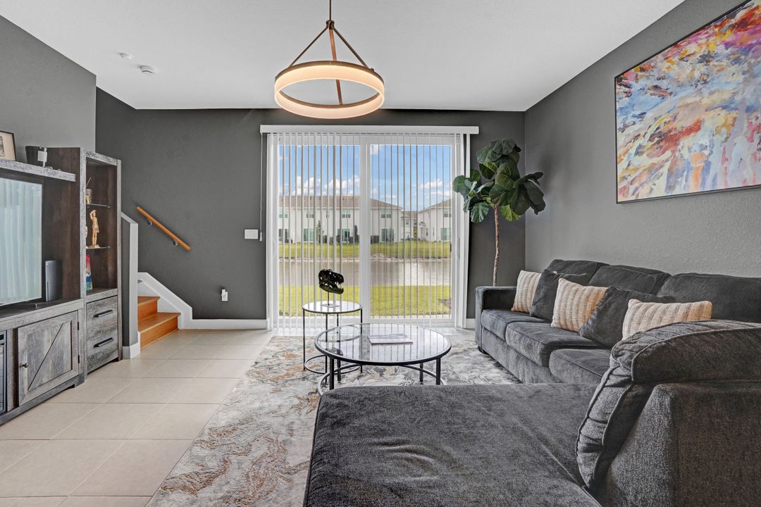 На продажу: $374,900 (3 спален, 2 ванн, 1632 Квадратных фут)