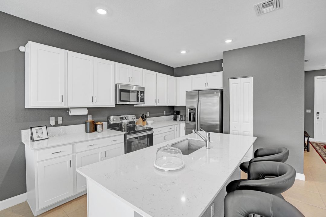 На продажу: $374,900 (3 спален, 2 ванн, 1632 Квадратных фут)