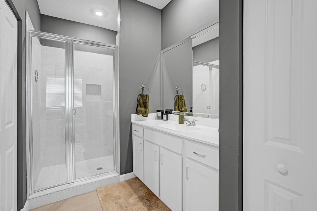 На продажу: $374,900 (3 спален, 2 ванн, 1632 Квадратных фут)