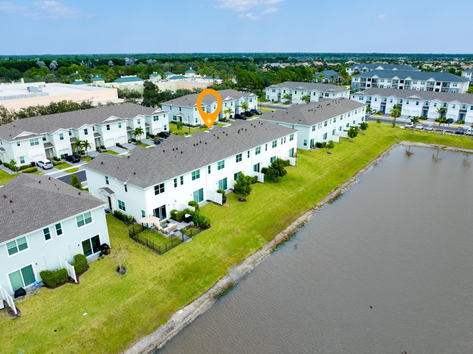 На продажу: $374,900 (3 спален, 2 ванн, 1632 Квадратных фут)