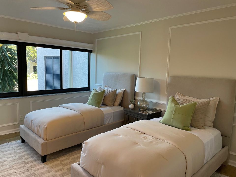 Active With Contract: $785,000 (3 beds, 3 baths, 1895 Square Feet)