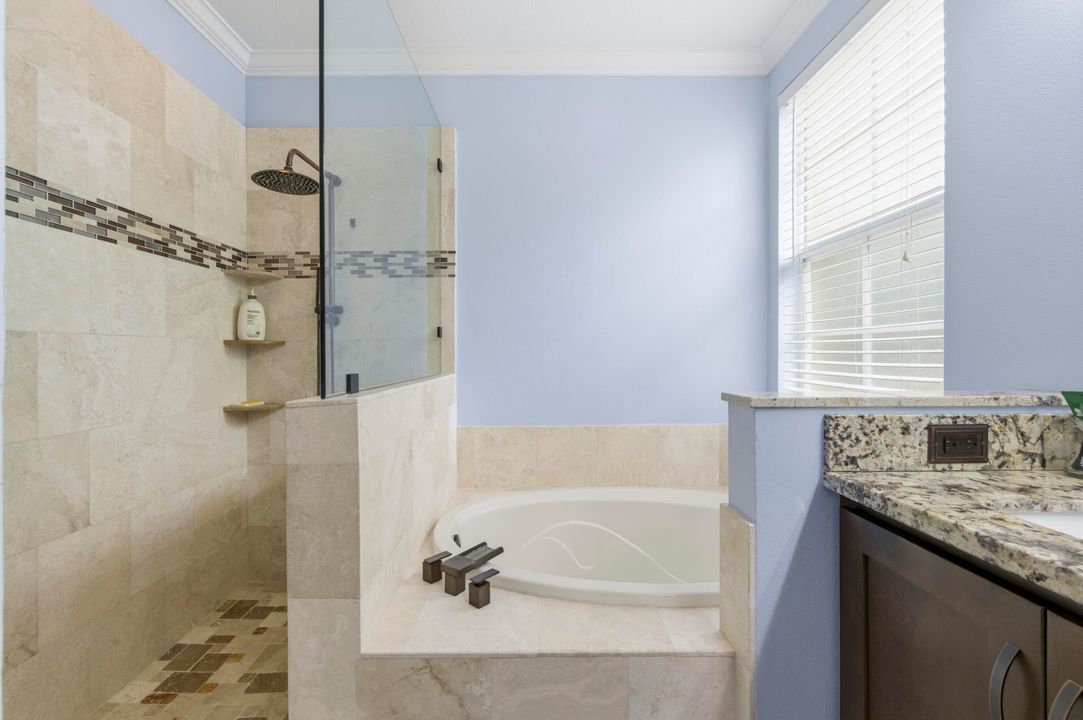 Activo con contrato: $625,000 (3 camas, 3 baños, 2383 Pies cuadrados)