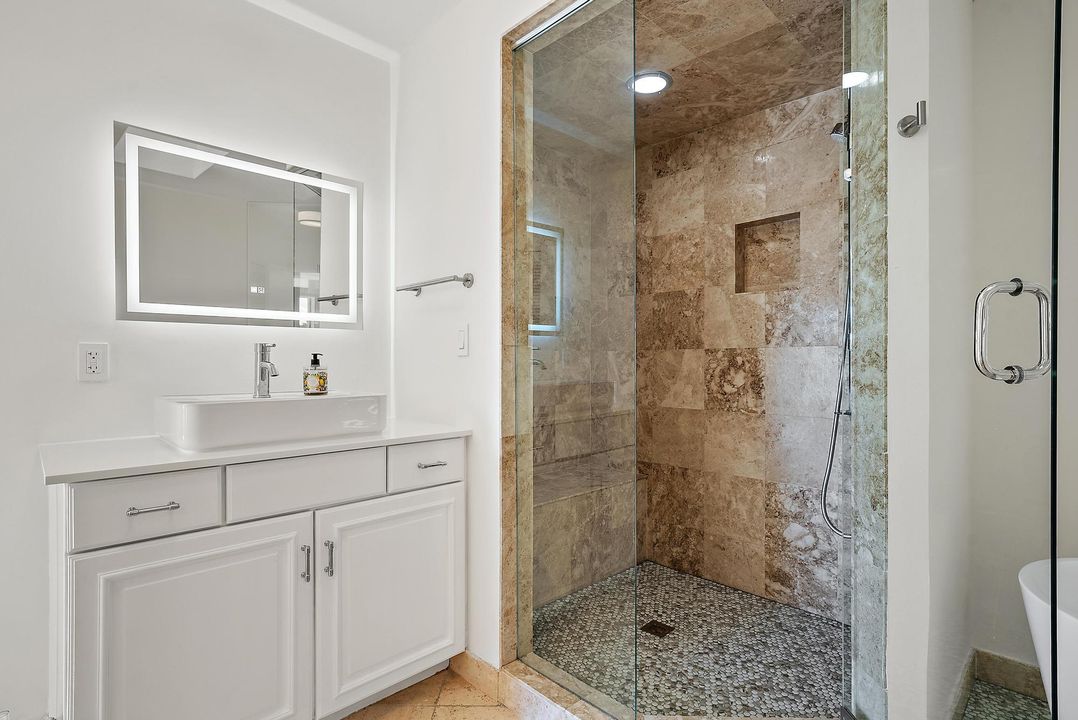 For Rent: $13,500 (4 beds, 3 baths, 2535 Square Feet)