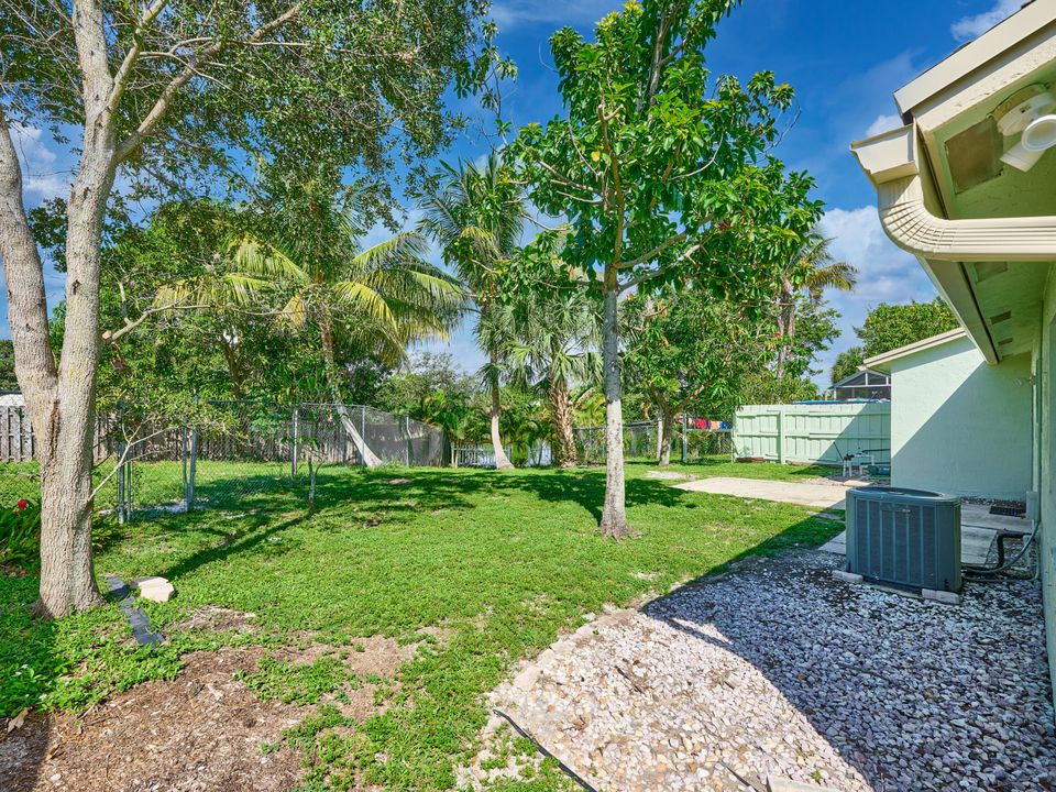 For Sale: $485,000 (3 beds, 2 baths, 1418 Square Feet)