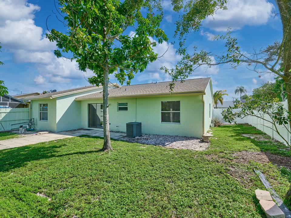 For Sale: $485,000 (3 beds, 2 baths, 1418 Square Feet)