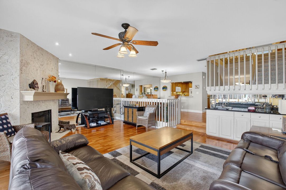 待售: $1,699,999 (3 贝兹, 2 浴室, 2149 平方英尺)