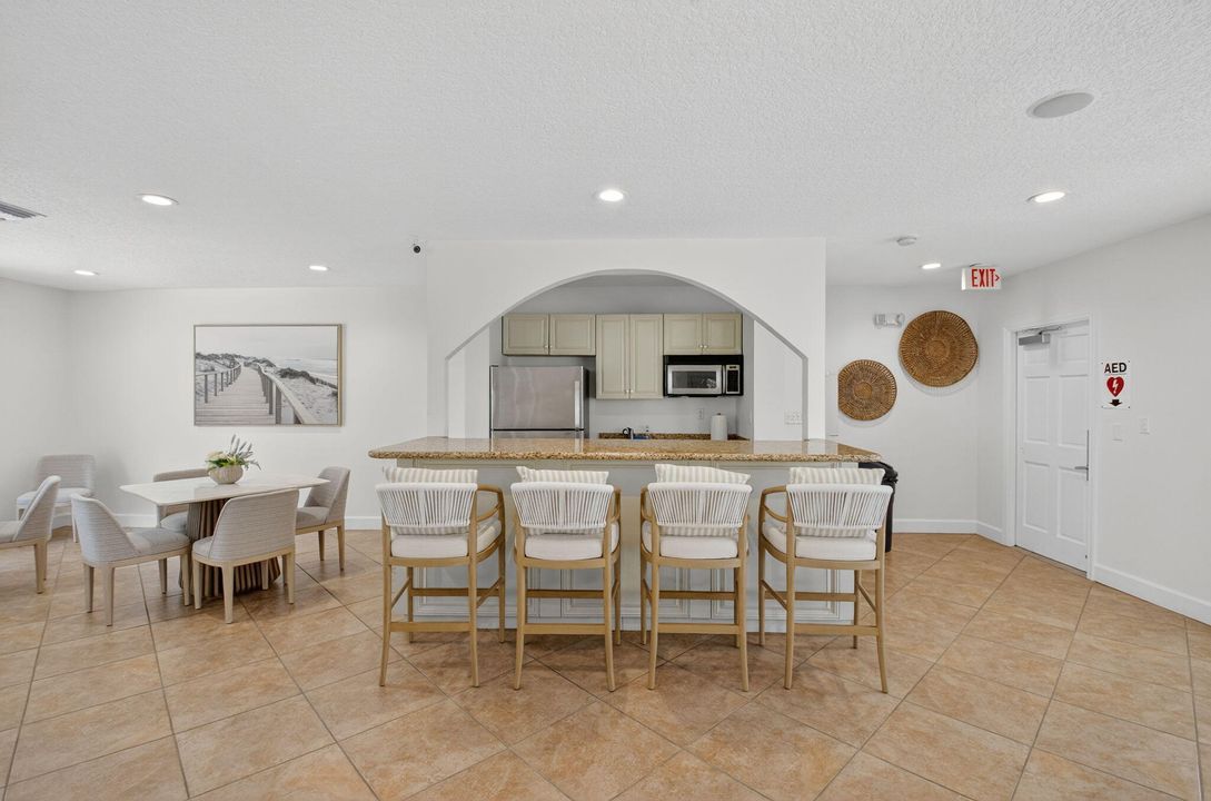 待售: $1,699,999 (3 贝兹, 2 浴室, 2149 平方英尺)