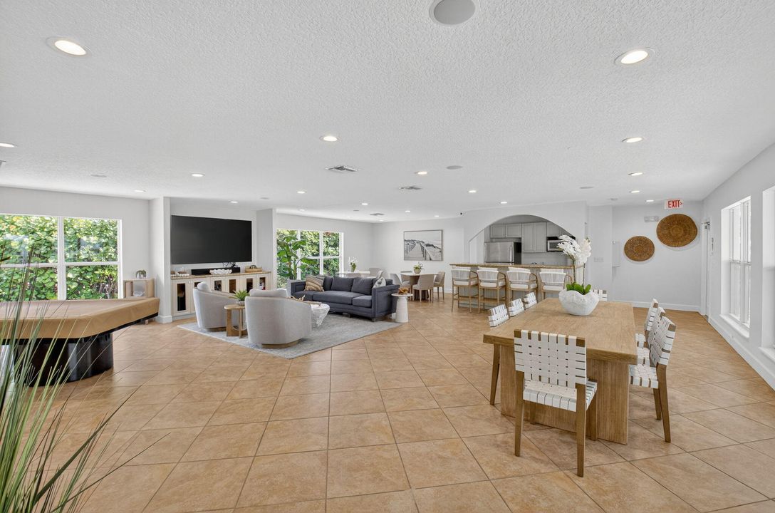 待售: $1,699,999 (3 贝兹, 2 浴室, 2149 平方英尺)