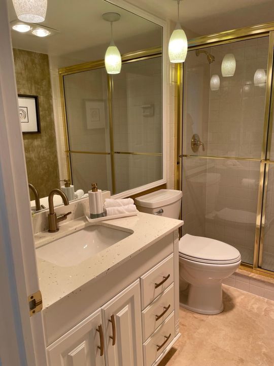 Active With Contract: $785,000 (3 beds, 3 baths, 1895 Square Feet)