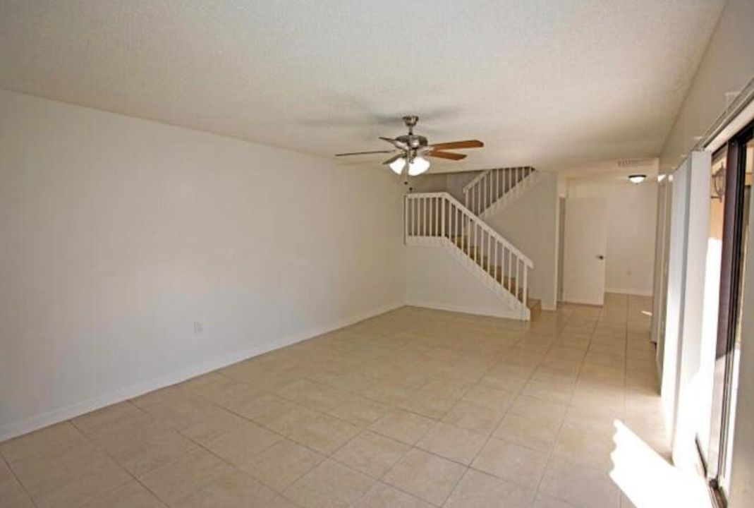 For Rent: $2,250 (2 beds, 2 baths, 1288 Square Feet)