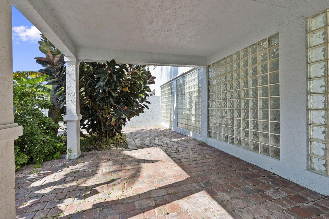 For Sale: $2,175,888 (5 beds, 5 baths, 5028 Square Feet)