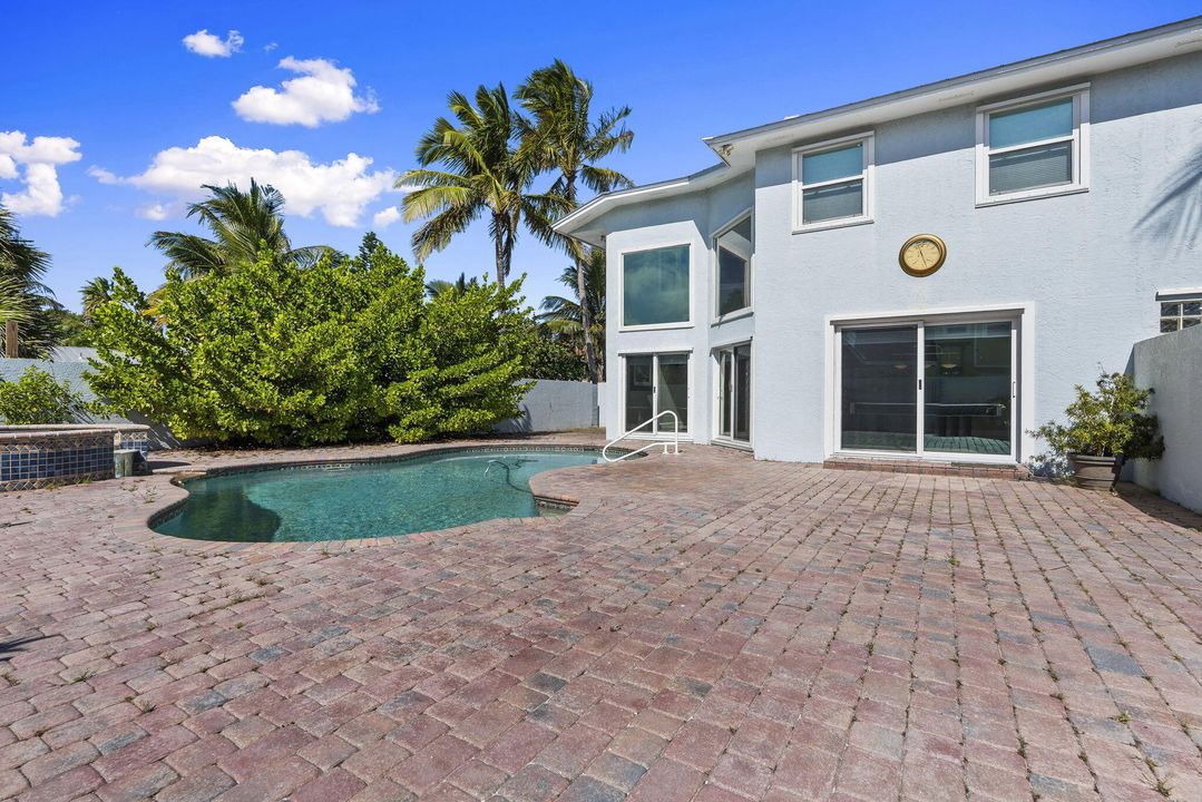 For Sale: $2,175,888 (5 beds, 5 baths, 5028 Square Feet)