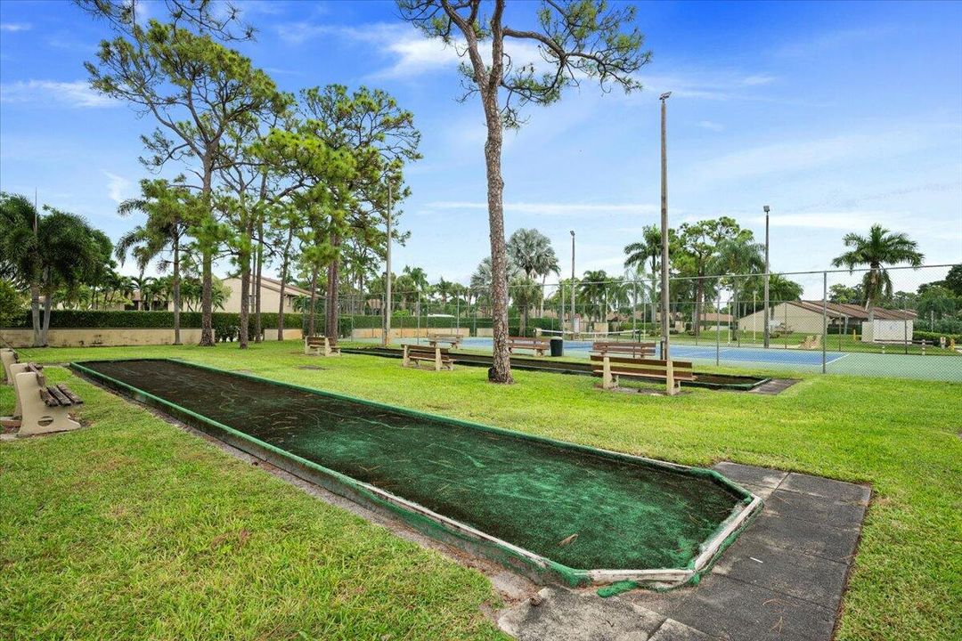 待售: $239,900 (2 贝兹, 2 浴室, 1068 平方英尺)