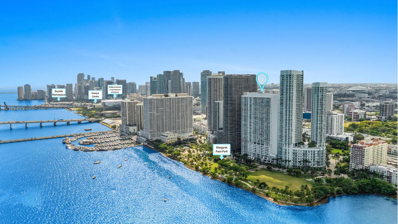 For Sale: $395,000 (1 beds, 1 baths, 841 Square Feet)