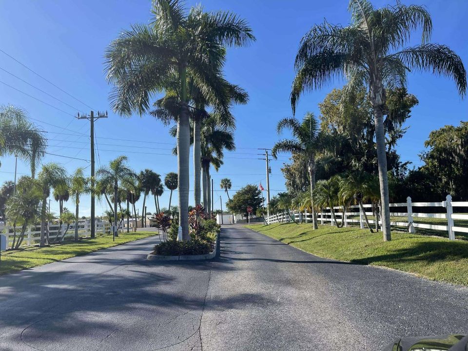 На продажу: $79,800 (1 спален, 1 ванн, 384 Квадратных фут)