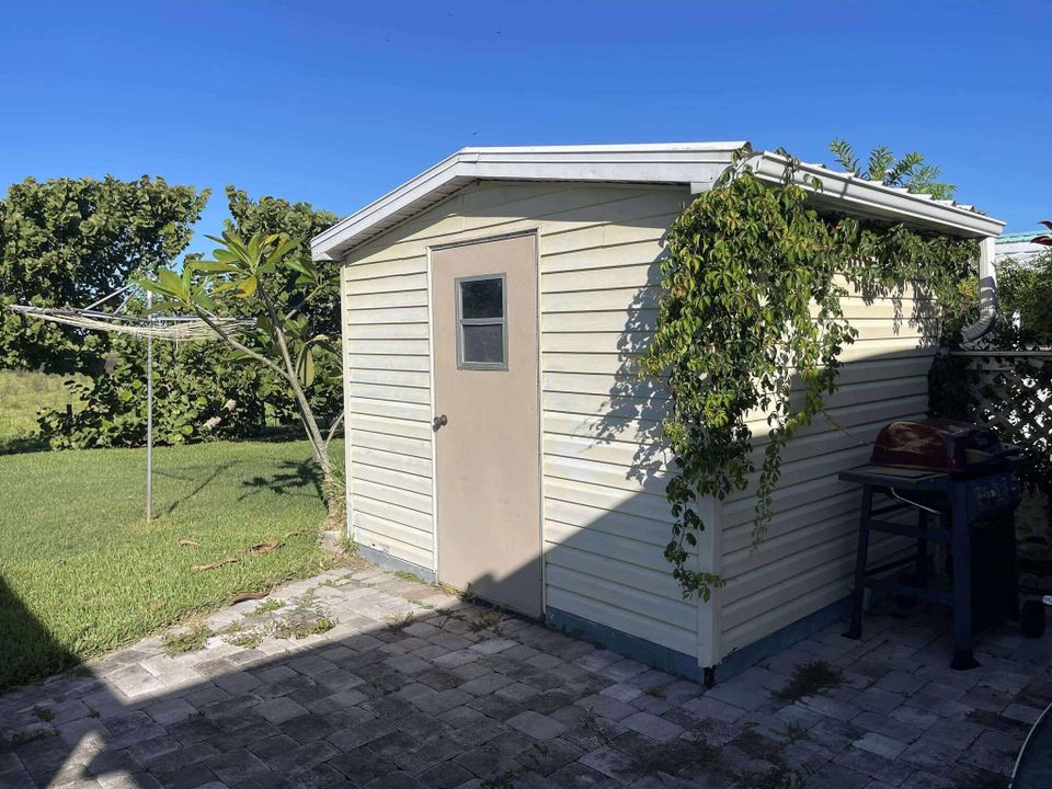 На продажу: $79,800 (1 спален, 1 ванн, 384 Квадратных фут)