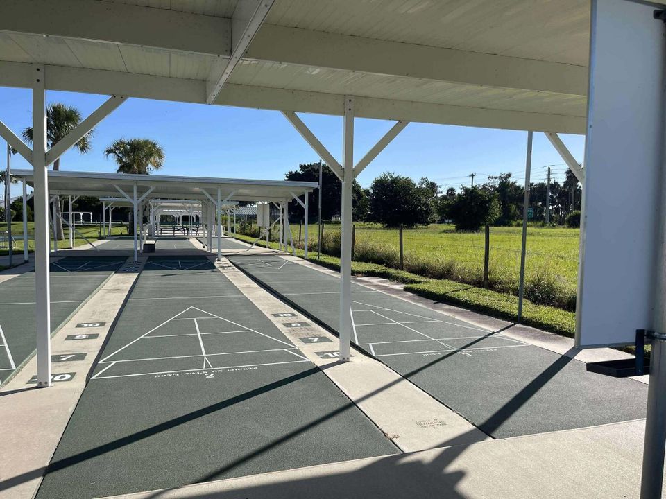 На продажу: $79,800 (1 спален, 1 ванн, 384 Квадратных фут)