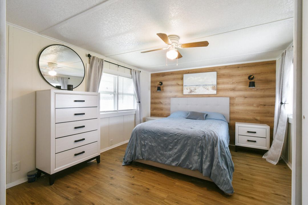 For Sale: $169,000 (2 beds, 1 baths, 862 Square Feet)