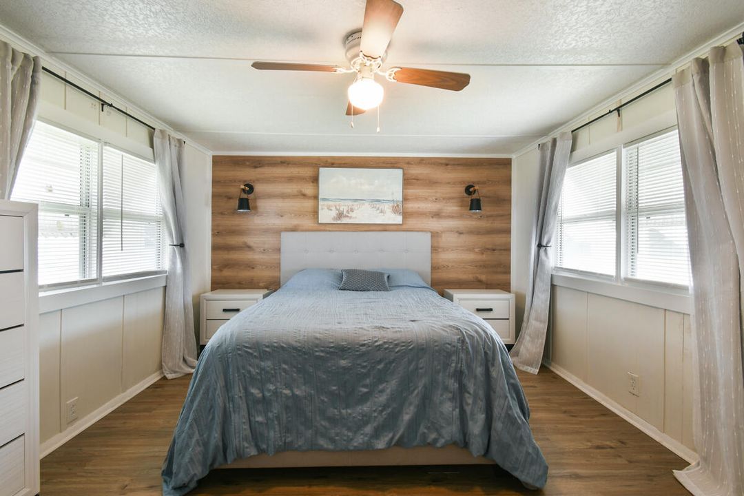 For Sale: $169,000 (2 beds, 1 baths, 862 Square Feet)