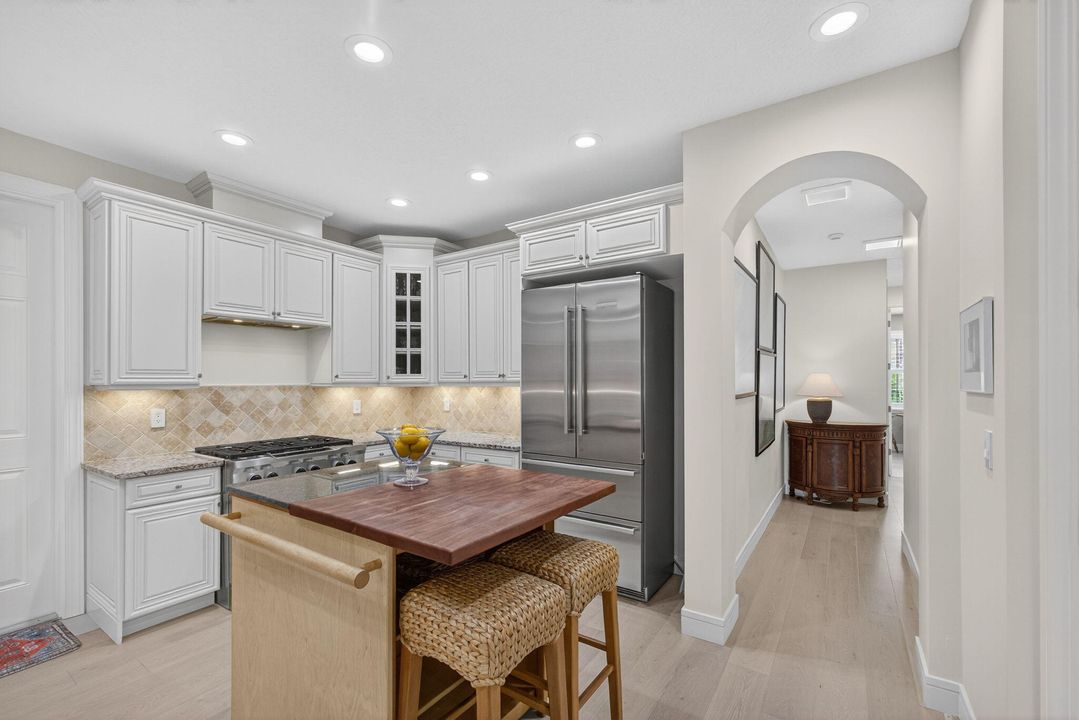 待售: $2,595,000 (3 贝兹, 2 浴室, 1920 平方英尺)